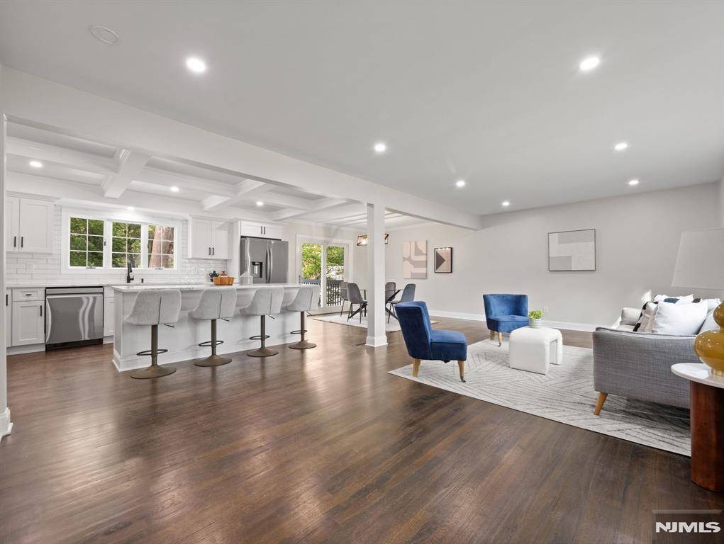 East Brunswick, NJ 08816,8 Surrey LN