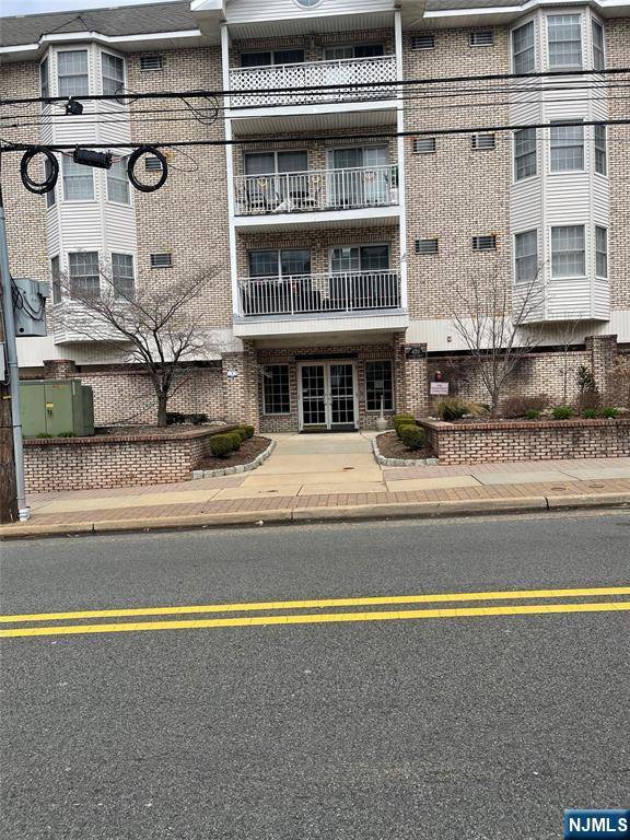 Hackensack, NJ 07601,420 Passaic ST #4F