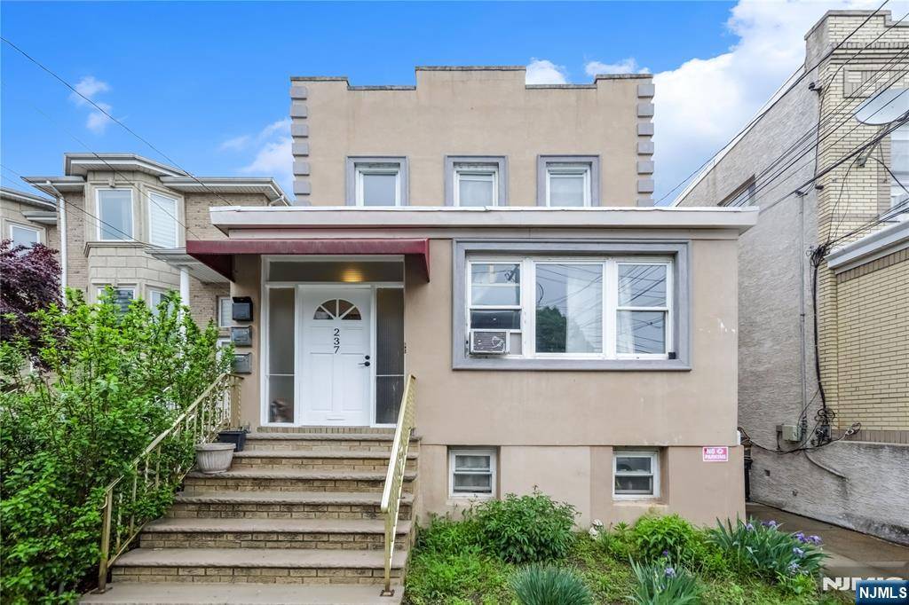 Cliffside Park, NJ 07010,237 Day AVE