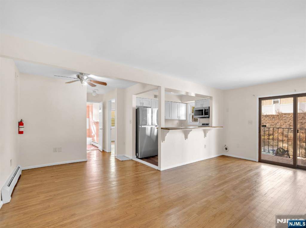Cliffside Park, NJ 07010,349 Gorge RD