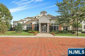 Tenafly, NJ 07670,3116 The Plaza