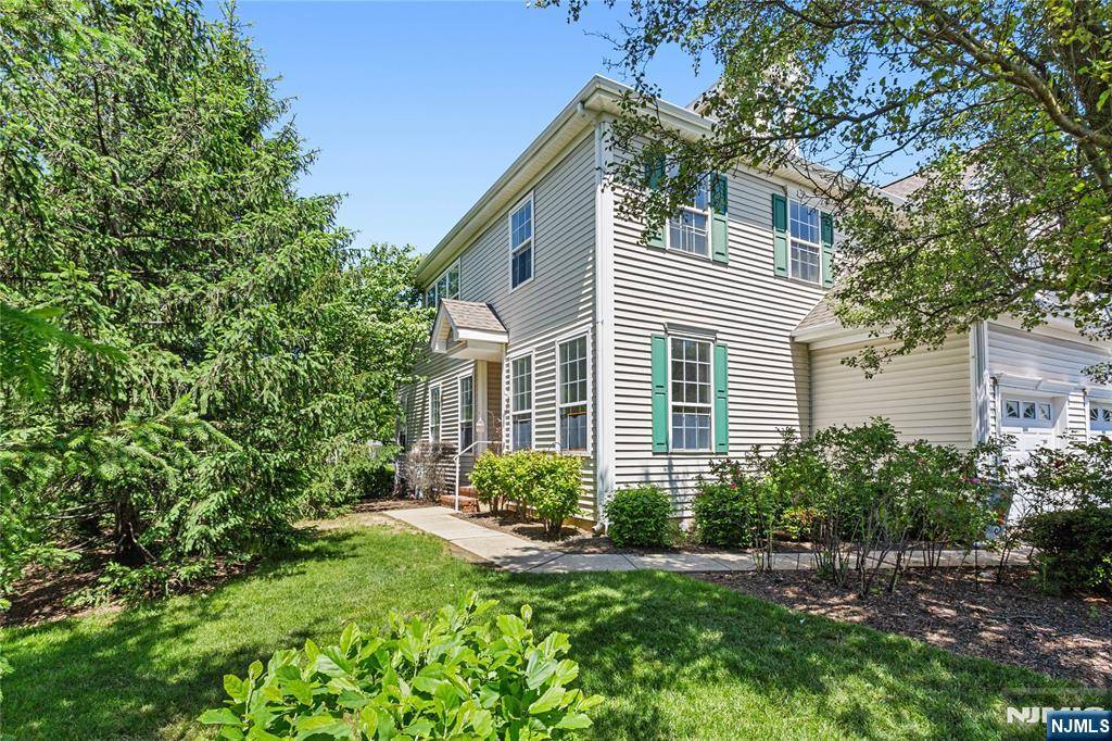 Sayreville, NJ 08859,52 Straton CT #1006