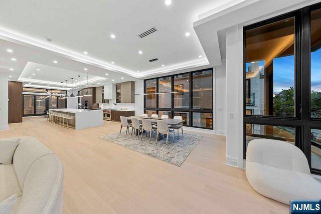 Edgewater, NJ 07020,26B Oakdene TER