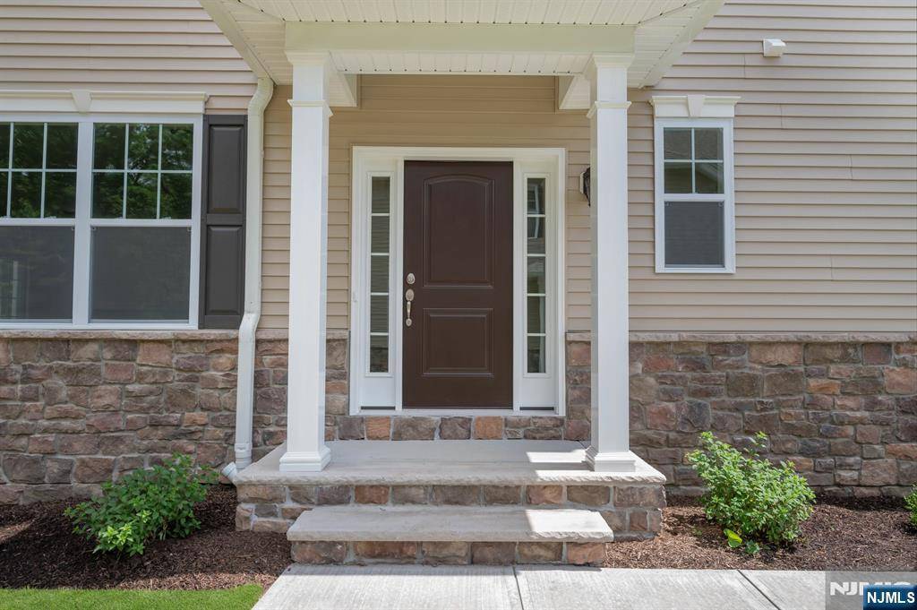 Par-troy Hills Twp., NJ 07005,10 Watersedge DR