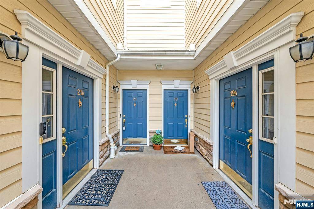 Montvale, NJ 07645,21 Forshee CIR #21