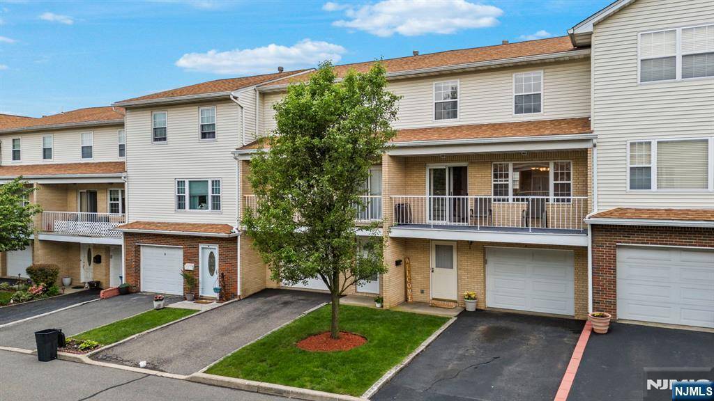 Elmwood Park, NJ 07407,22 Ingraffia DR