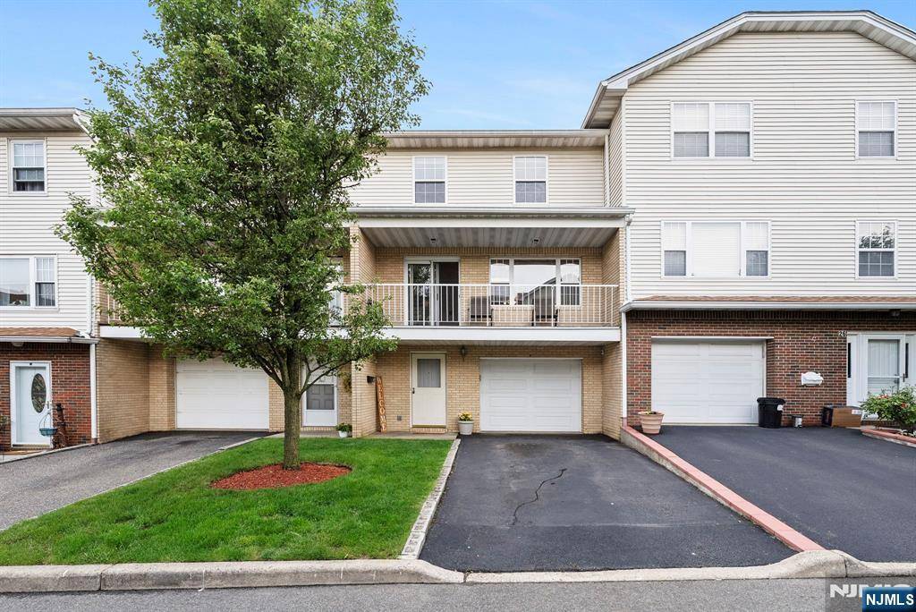 Elmwood Park, NJ 07407,22 Ingraffia DR