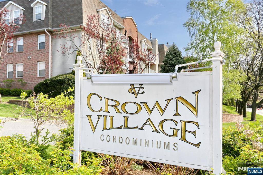 Edgewater, NJ 07020,200 Crown CT #423