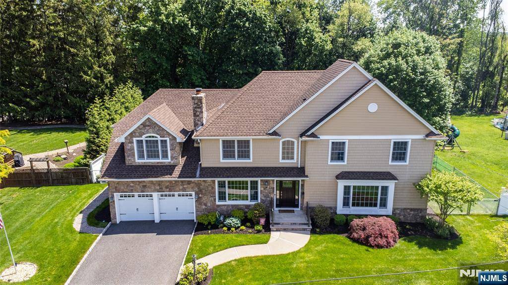 Wayne, NJ 07470,20 Manor DR