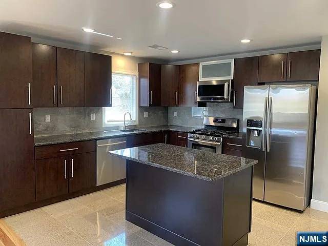 Wallington, NJ 07057,104 Miller ST