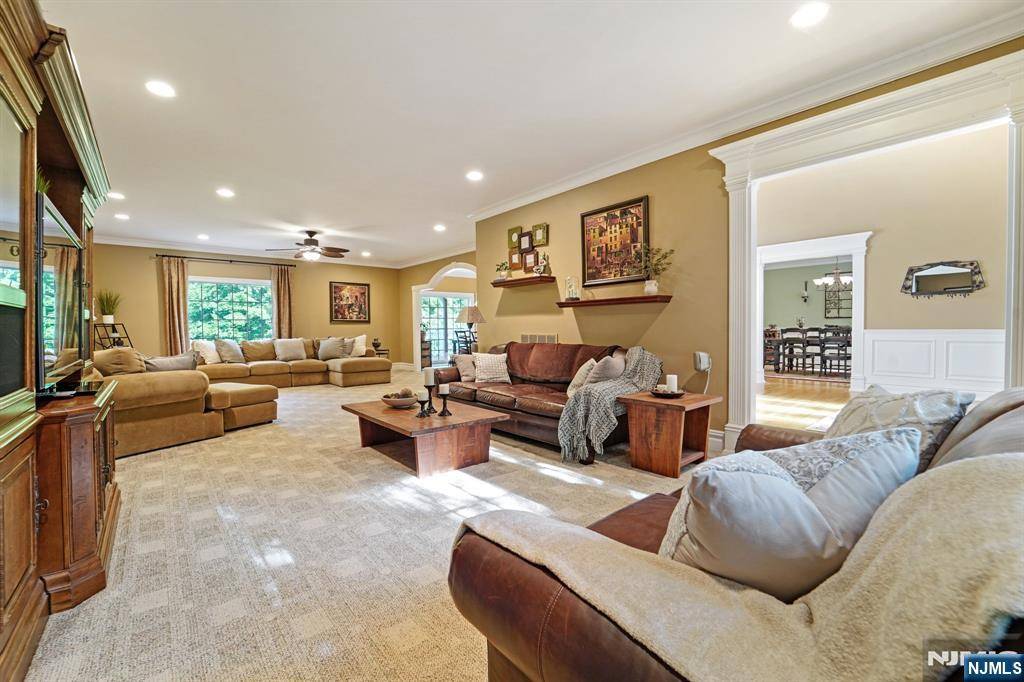 Kinnelon Borough, NJ 07405,53 Boonton AVE