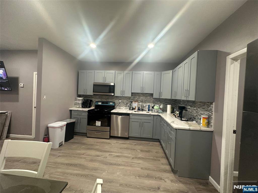 Bayonne, NJ 07002,422 Avenue C