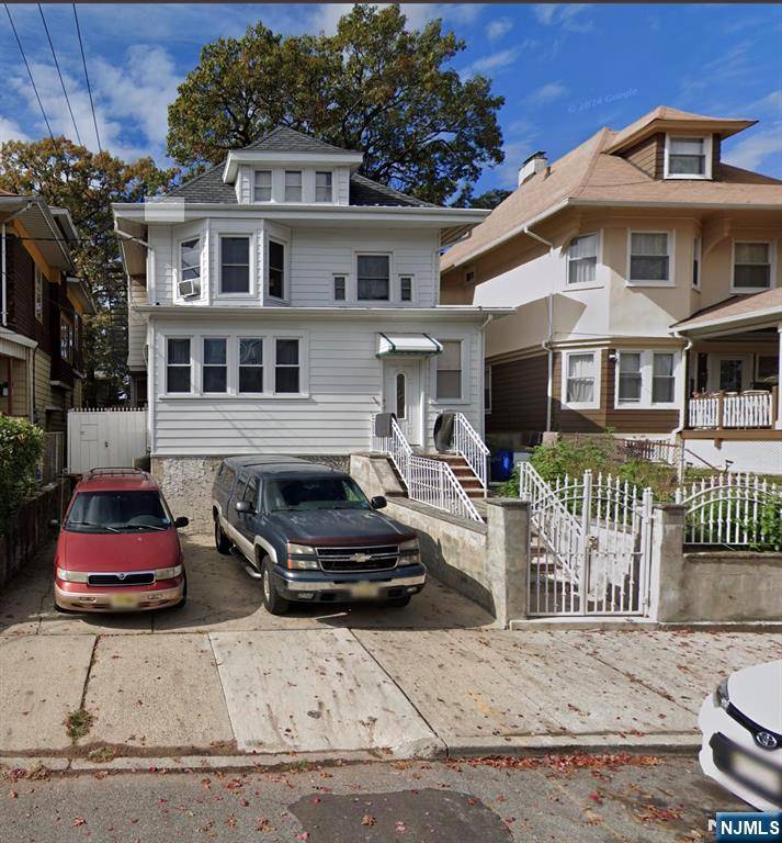 Newark, NJ 07104,702-704 Ridge ST #2
