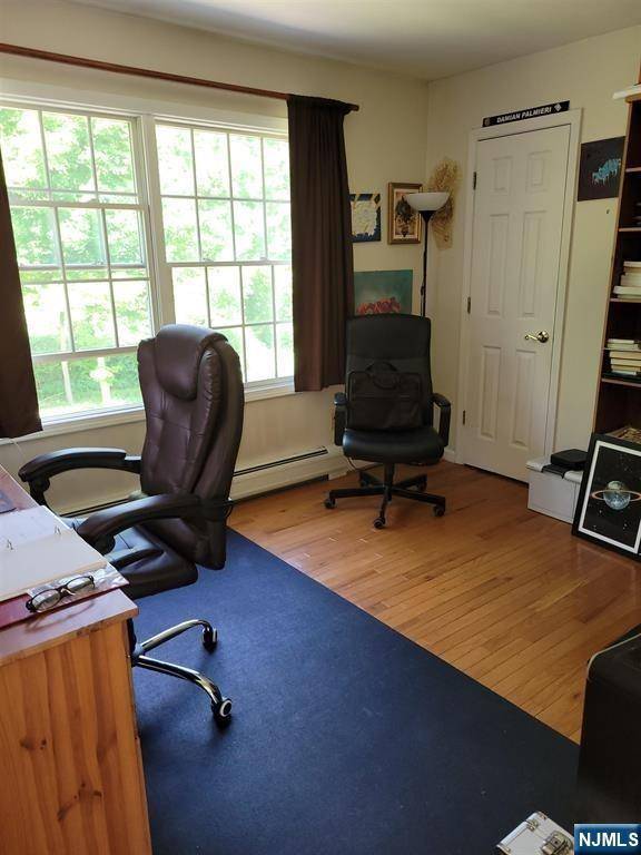 Paramus, NJ 07652,243 Paramus RD