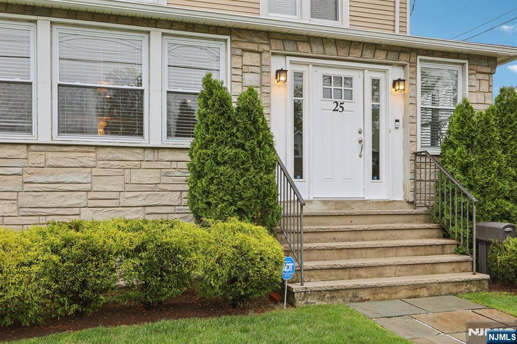 Dumont, NJ 07628,25 Cooper AVE