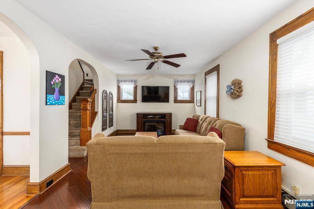 Wood Ridge, NJ 07075,359 Innes RD