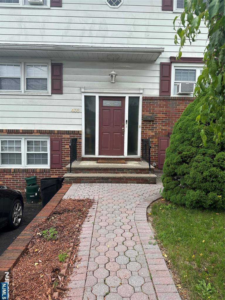 South Hackensack, NJ 07606,436 N Taylor AVE #2