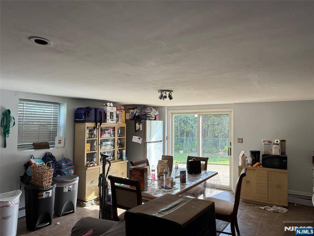 Moonachie, NJ 07074,33 E Joseph ST