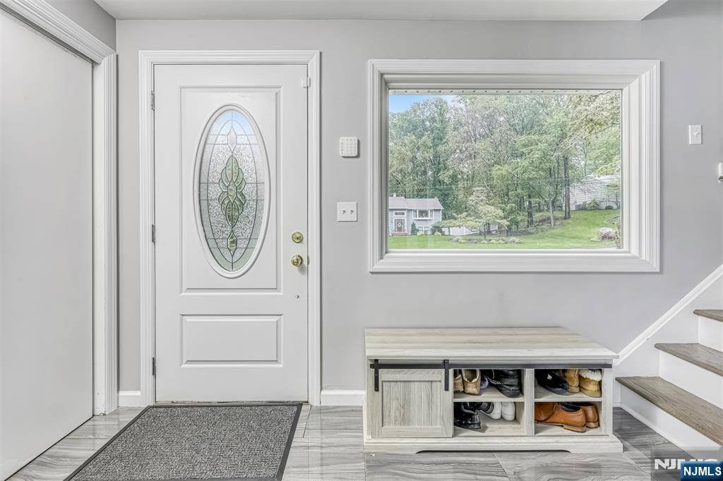 Oakland, NJ 07436,72 Chuckanutt DR