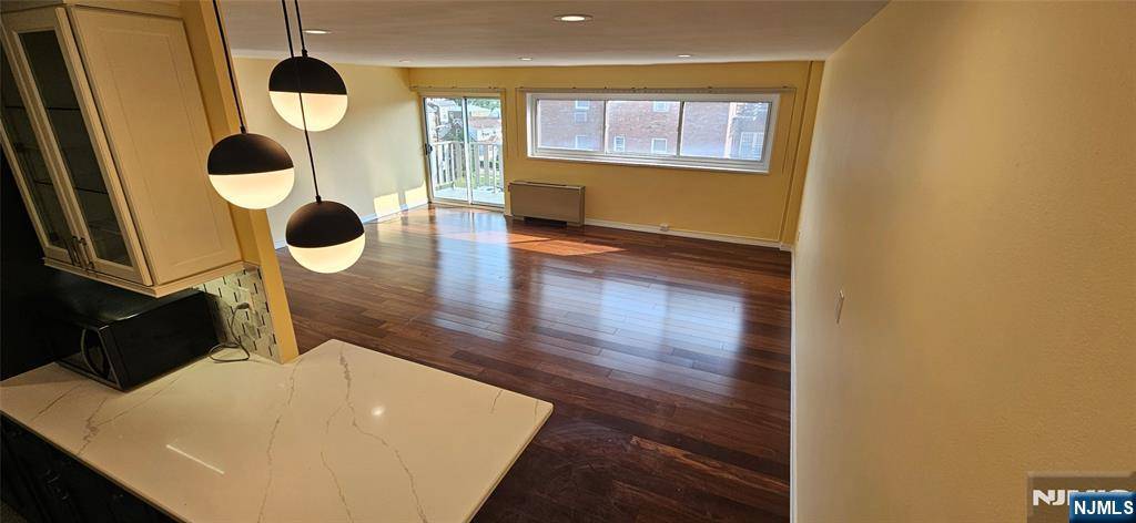 Fort Lee, NJ 07024,2180 Center AVE #4D