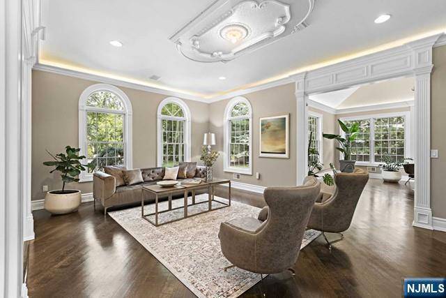 Franklin Lakes, NJ 07417,745 Colonial RD