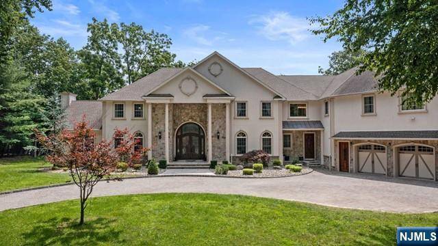 Franklin Lakes, NJ 07417,745 Colonial RD