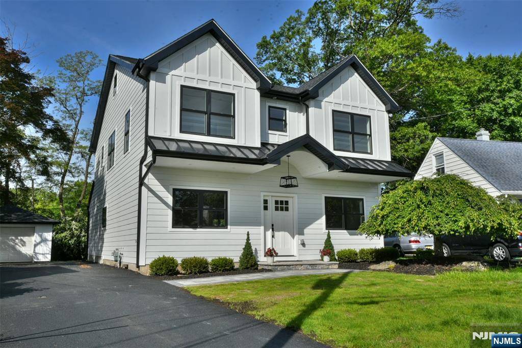 Waldwick, NJ 07463,14 Charles TER