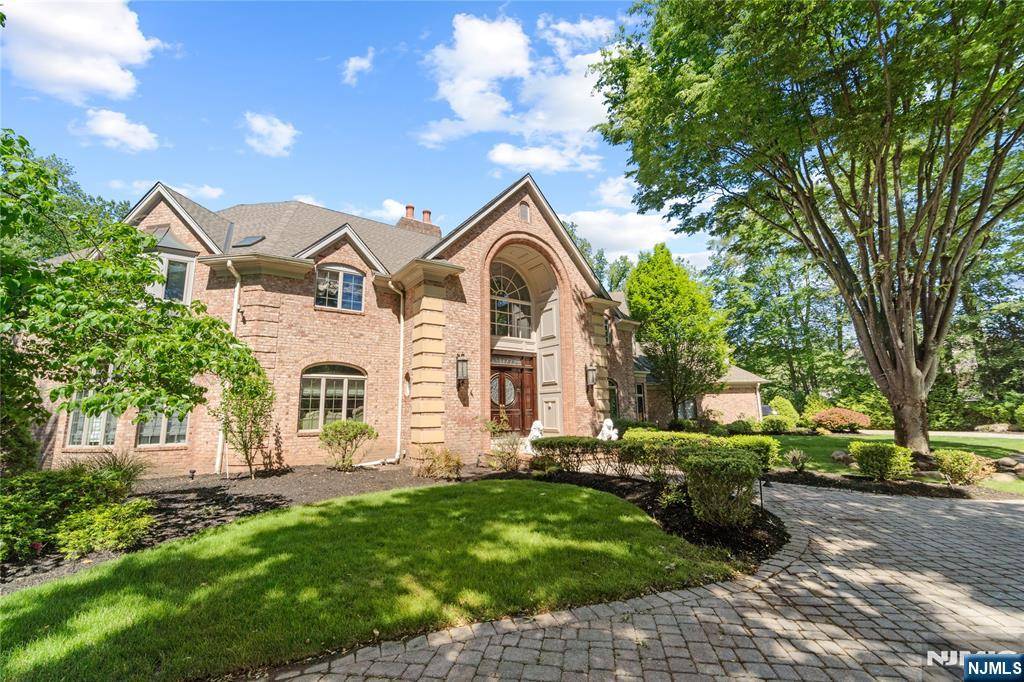 Old Tappan, NJ 07675,14 Stewart CT