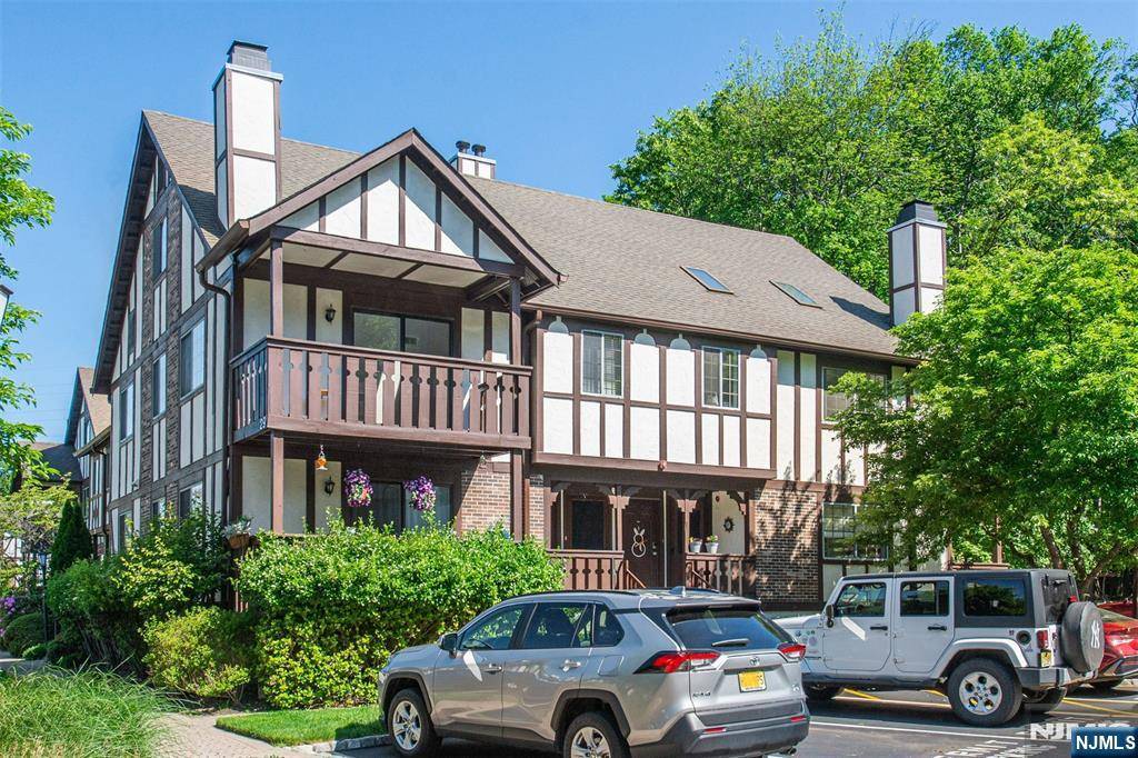 Mahwah, NJ 07430,2910 Hemingway LN