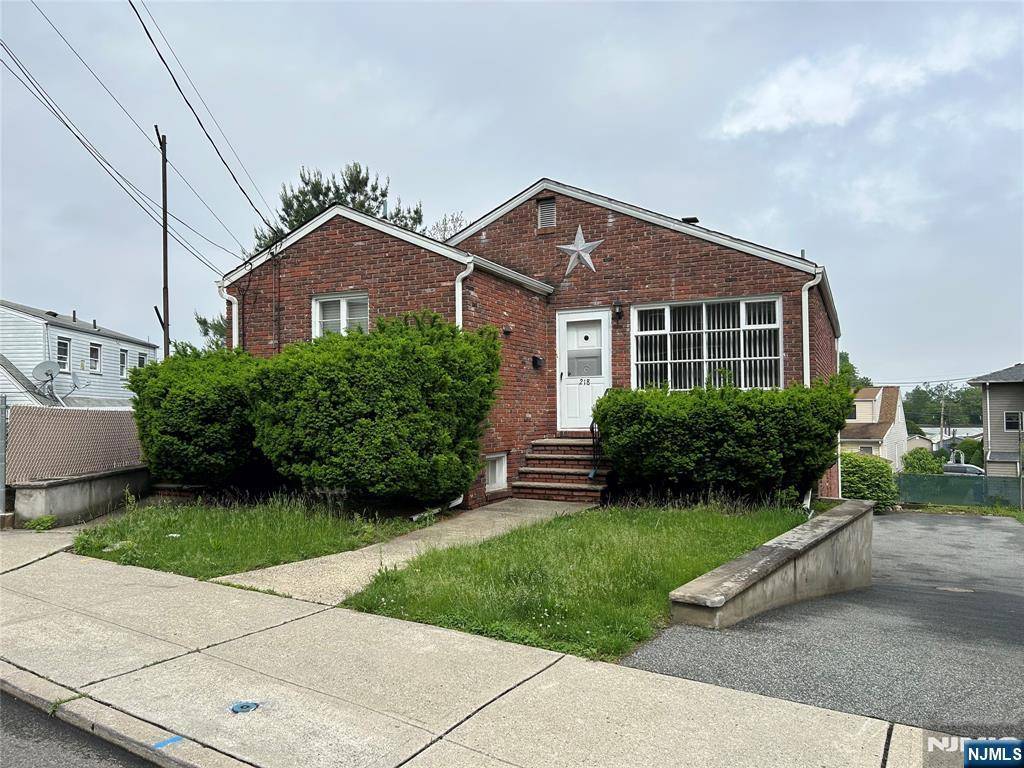 Lodi, NJ 07644,218 Corabelle AVE