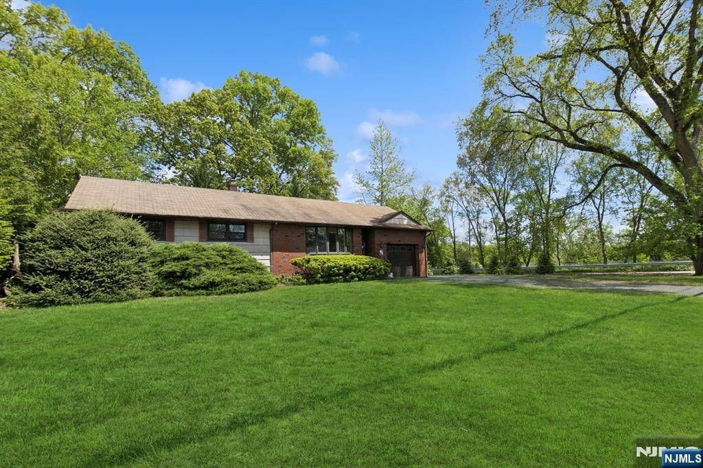 Pequannock Township, NJ 07444,17 Virginia AVE