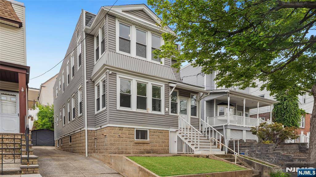 Kearny, NJ 07032,119 Davis AVE