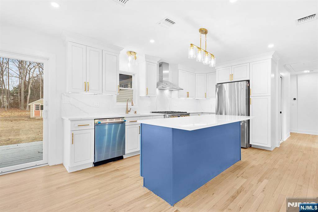 Old Tappan, NJ 07675,80 Haring DR