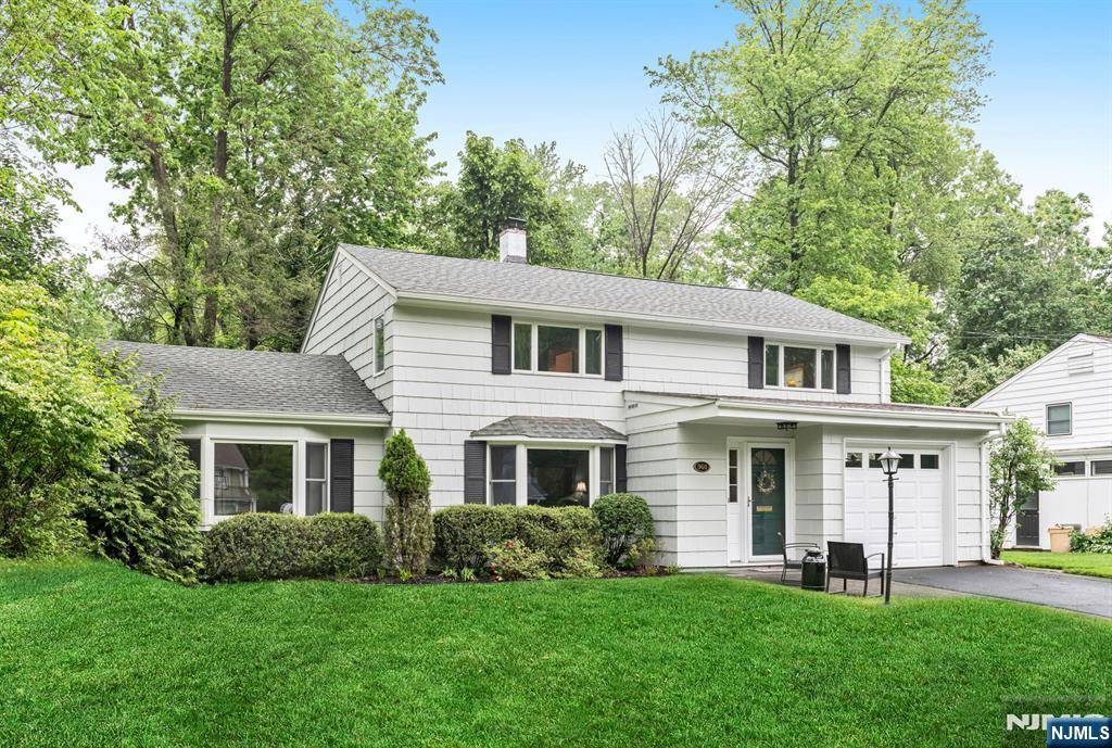 Ridgewood, NJ 07450,960 Andover TER