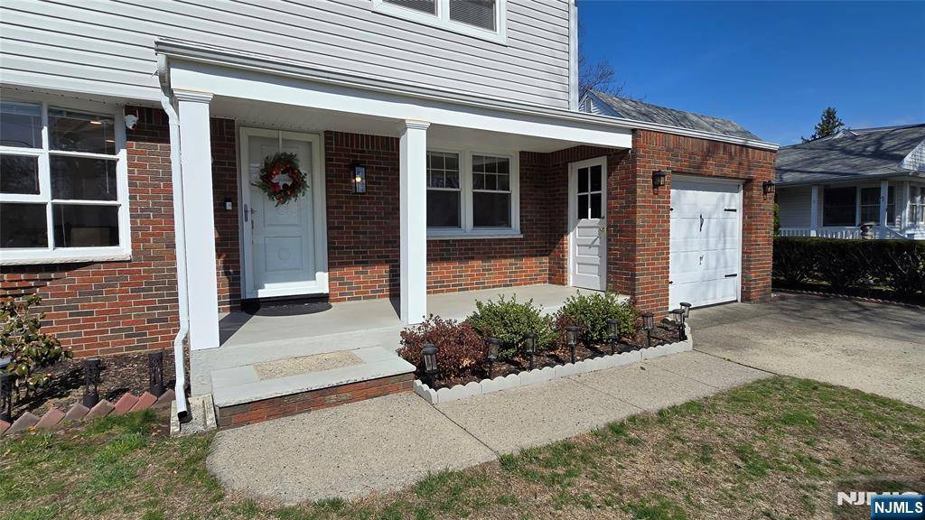 Saddle Brook, NJ 07663,753 Saddle River RD