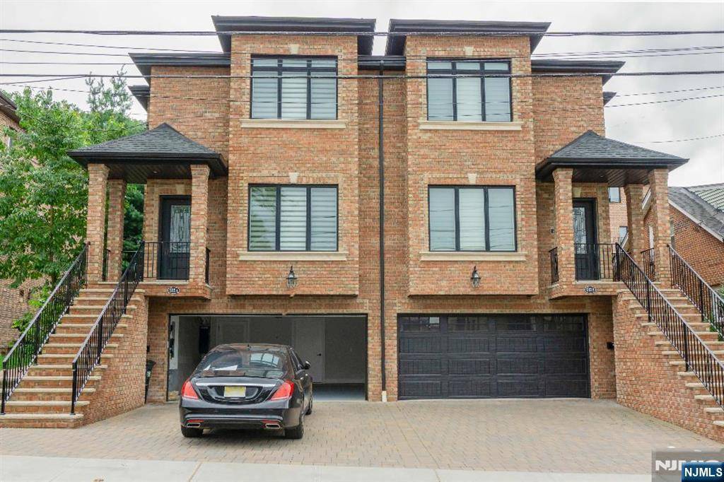 Palisades Park, NJ 07650,532 3rd ST #A