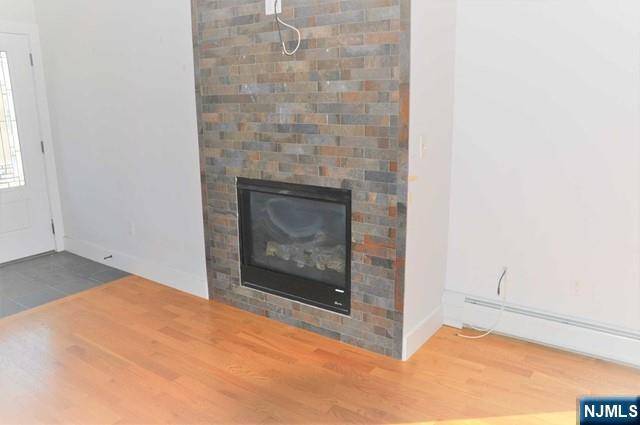 Palisades Park, NJ 07650,532 3rd ST #A