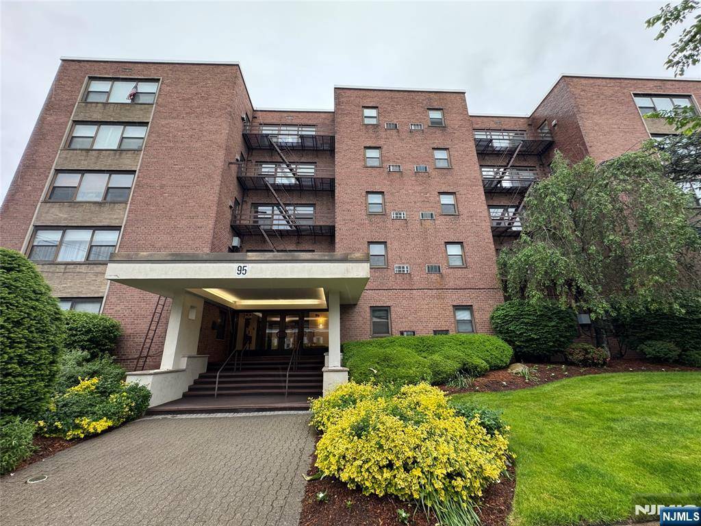 Rutherford, NJ 07070,95 Orient WAY #3D