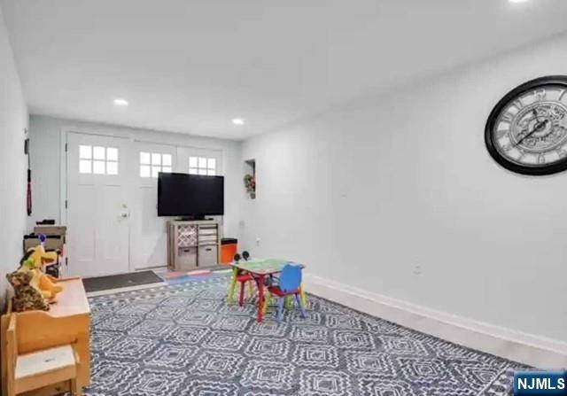 Par-troy Hills Twp., NJ 07034,25 Glenwood AVE