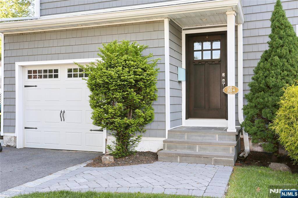 River Edge, NJ 07661,214 Concord DR