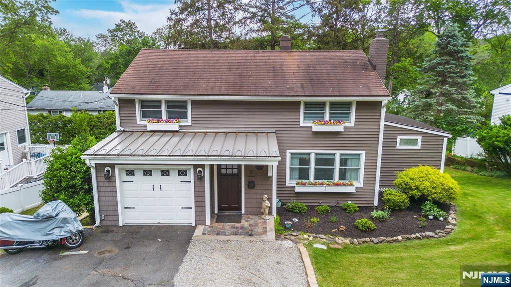 Waldwick, NJ 07463,3 Monroe ST