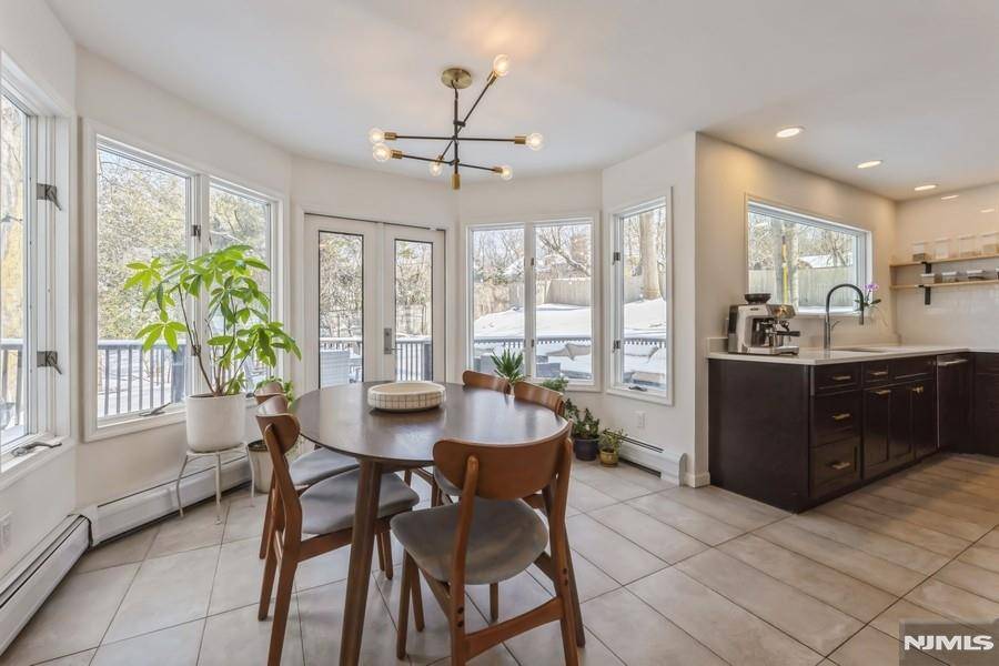 Closter, NJ 07624,70 Johnson CT