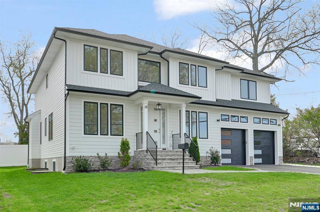 Livingston, NJ 07039,18 Glendale AVE