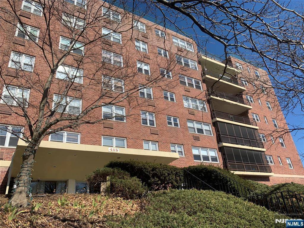 Montclair, NJ 07042,415 Claremont AVE #5H