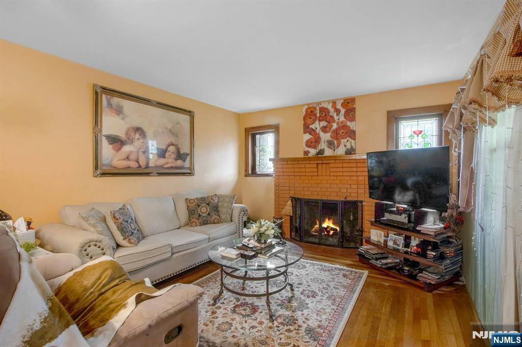 Mahwah, NJ 07430,324 Franklin TPKE