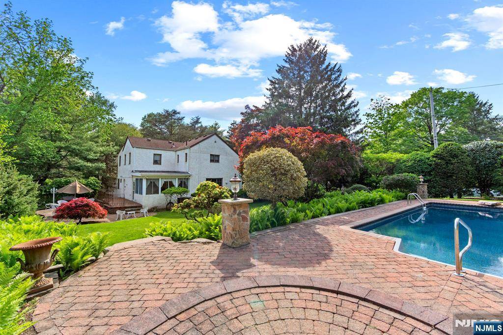 Demarest, NJ 07627,6 Isabella WAY