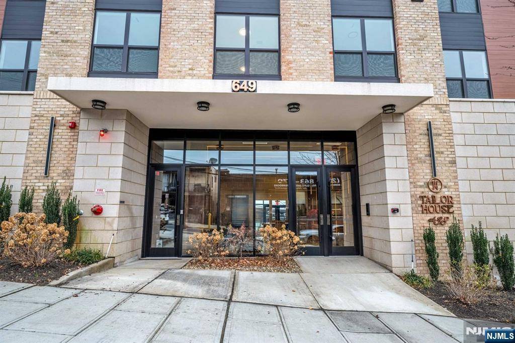 Union City, NJ 07087,649 38th ST #307