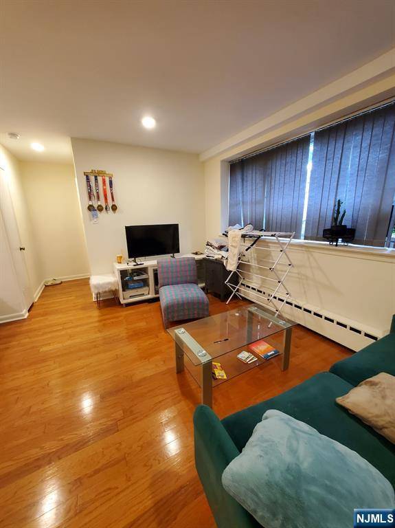 Fort Lee, NJ 07024,1565 Center #GA