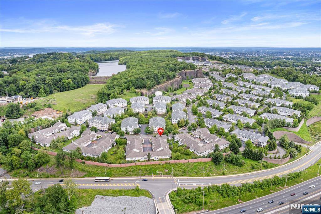 Woodland Park, NJ 07424,49 Quarry DR