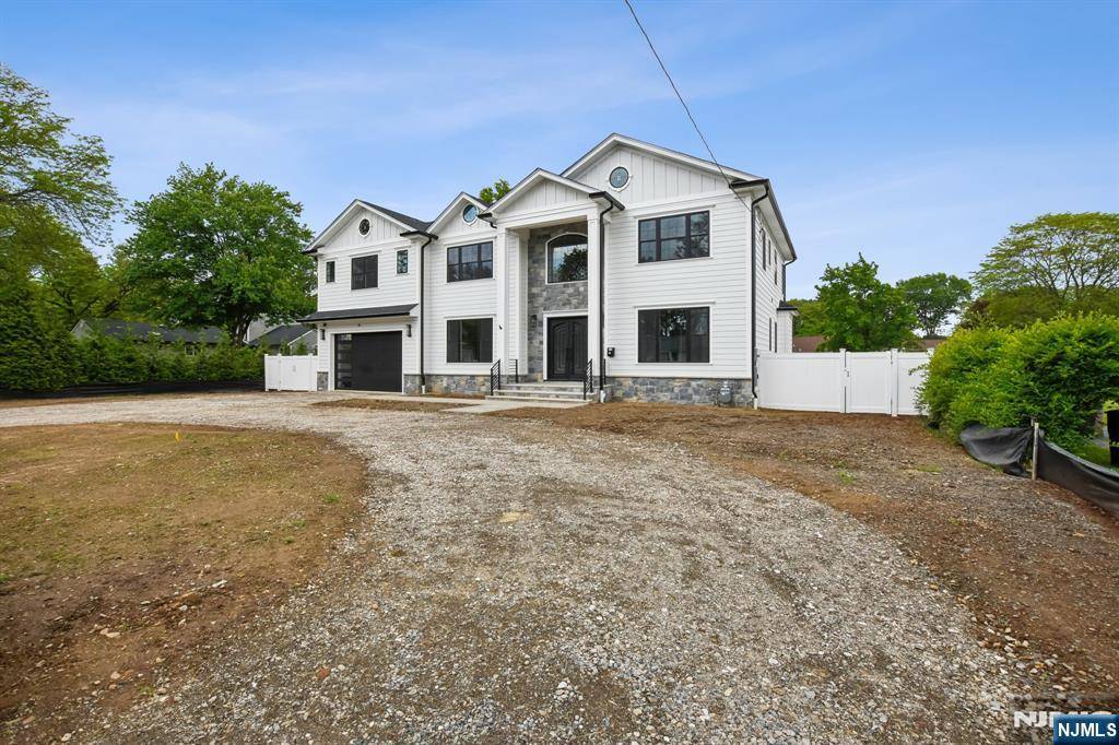 Wayne, NJ 07470,38 Birchwood TER